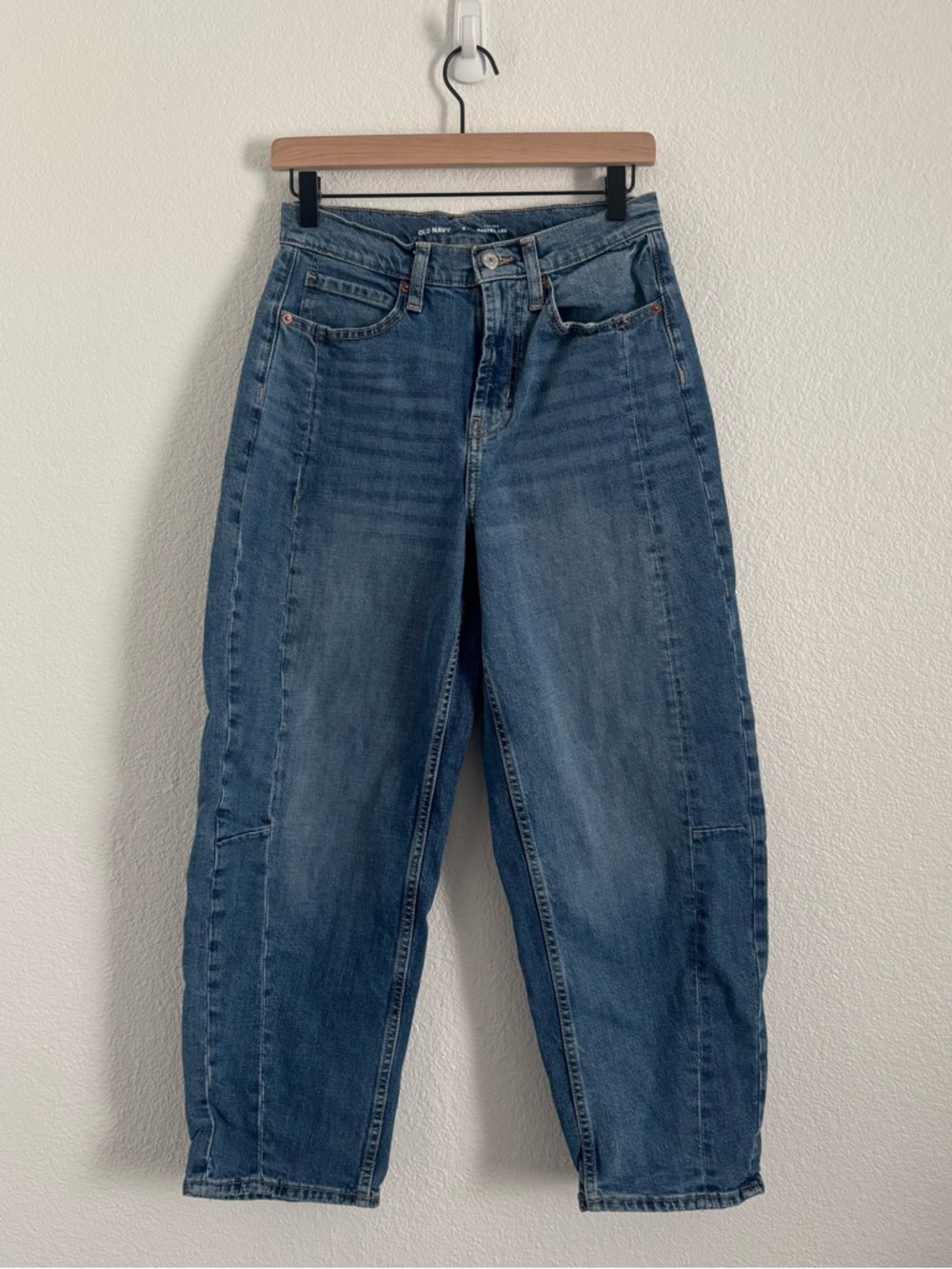 Old Navy Women's Size 4 Blue High Rise Barrel Leg Jeans